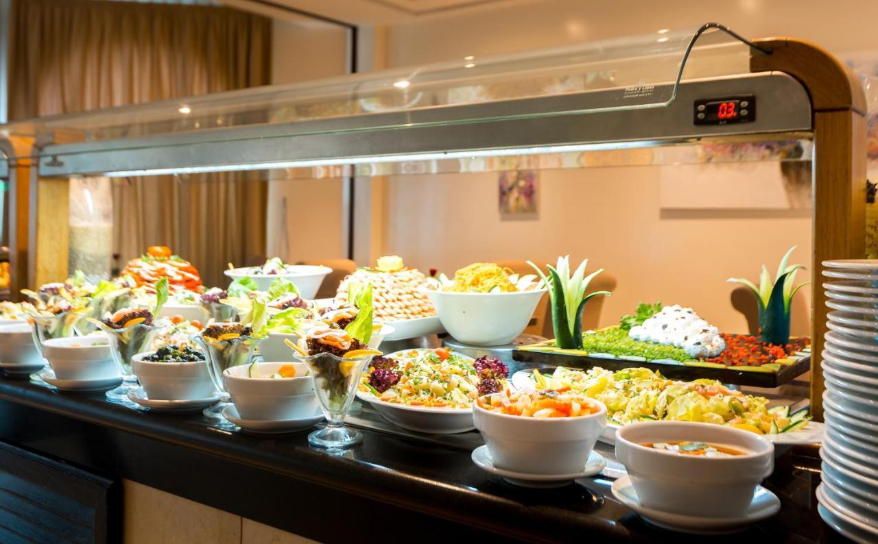 Hotel Borj Rabat - A Member Of Barcelo Hotel Group Exterior foto A salad bar