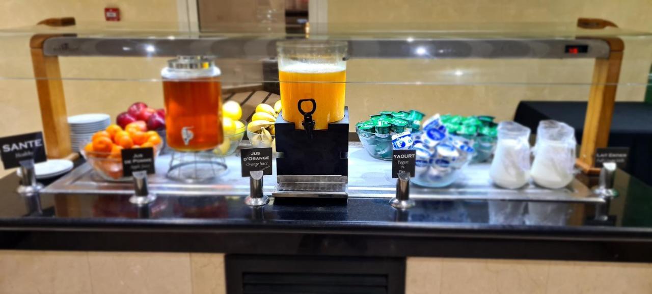 Hotel Borj Rabat - A Member Of Barcelo Hotel Group Exterior foto A beer tap in a restaurant