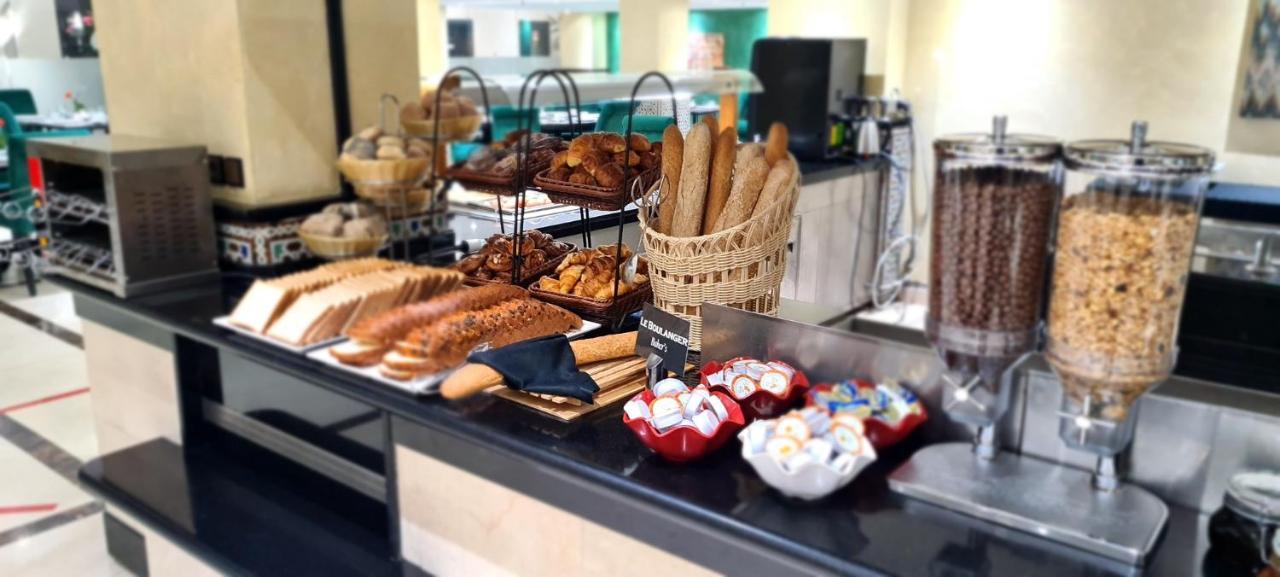 Hotel Borj Rabat - A Member Of Barcelo Hotel Group Exterior foto A typical breakfast buffet